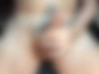 dzo74830's Live Sex Cam Show