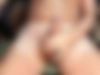 dzo74830's Live Sex Cam Show