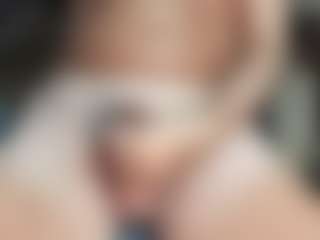 dzo74830's Live Sex Cam Show