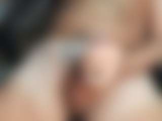 dzo74830's Live Sex Cam Show