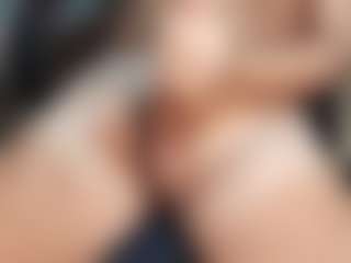 dzo74830's Live Sex Cam Show
