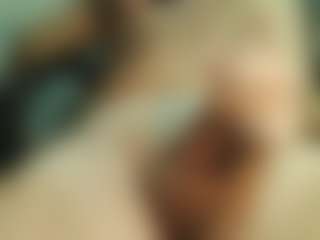 dzo74830's Live Sex Cam Show