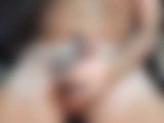 dzo74830's Live Sex Cam Show