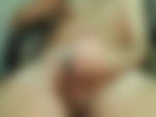 dzo74830's Live Sex Cam Show