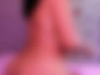 Live cam show with Jazmine-Bloom - Striptease on milfzrlive.com