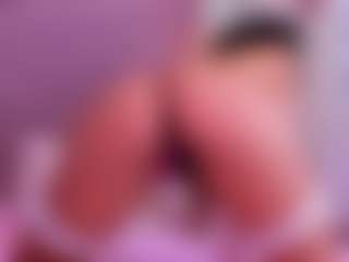Jazmine-Bloom's Live Sex Cam Show
