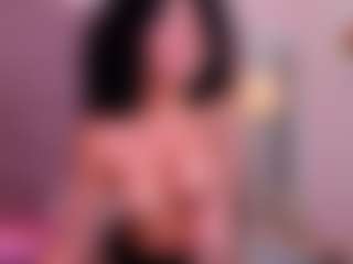 Live cam show with Jazmine-Bloom - Strip on liverealitysex.com