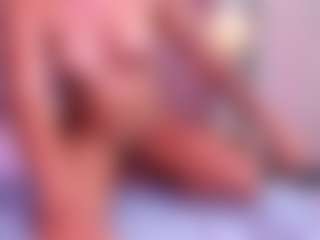Live cam show with Jazmine-Bloom - Tease on Dolls Live