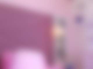 Live cam show with Jazmine-Bloom - Strip Black on Milfs Live