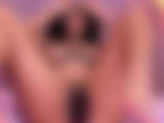 Live cam show with Jazmine-Bloom - Flashing on Dolls Live