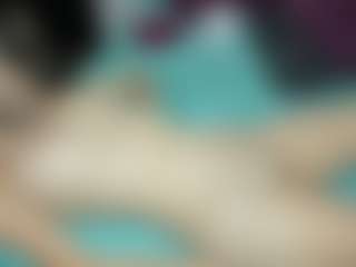 submissive-extremee's Live Sex Cam Show