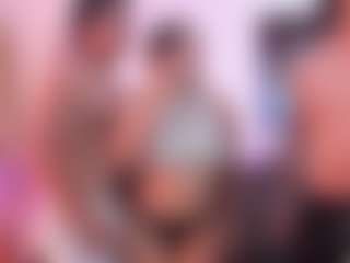 submissive-extremee's Live Sex Cam Show