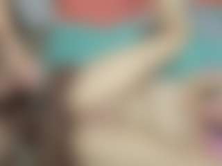 submissive-extremee's Live Sex Cam Show