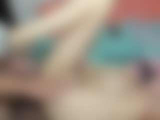 submissive-extremee's Live Sex Cam Show
