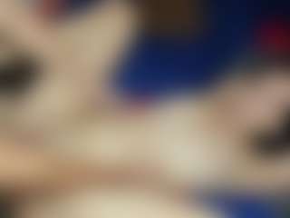 submissive-extremee's Live Sex Cam Show