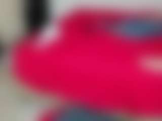 submissive-extremee's Live Sex Cam Show