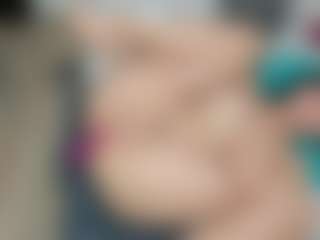 submissive-extremee's Live Sex Cam Show