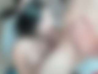 submissive-extremee's Live Sex Cam Show