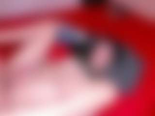 submissive-extremee's Live Sex Cam Show