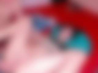 submissive-extremee's Live Sex Cam Show