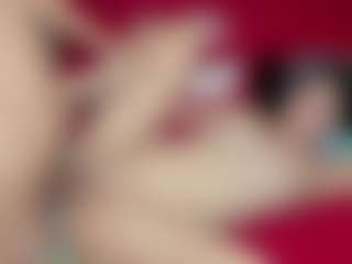 submissive-extremee's Live Sex Cam Show