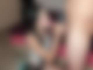 submissive-extremee's Live Sex Cam Show