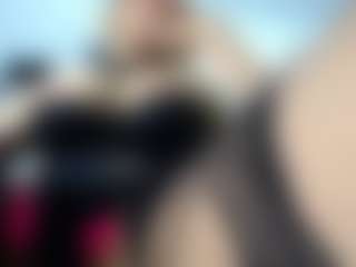 laura-fit's Live Sex Cam Show