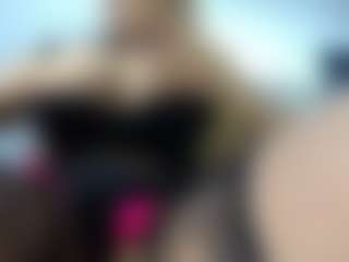 laura-fit's Live Sex Cam Show