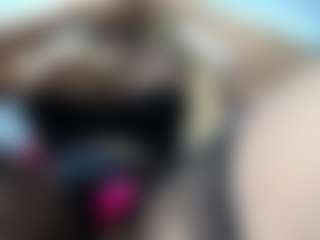 laura-fit's Live Sex Cam Show