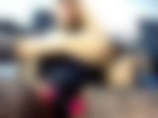 laura-fit's Live Sex Cam Show