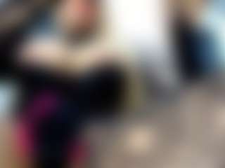 laura-fit's Live Sex Cam Show