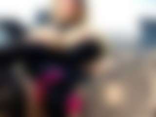 laura-fit's Live Sex Cam Show