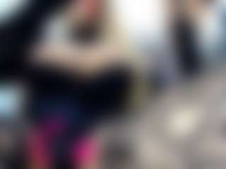 Spettacolo in cam dal vivo con laura-fit - Implants su Camsoda