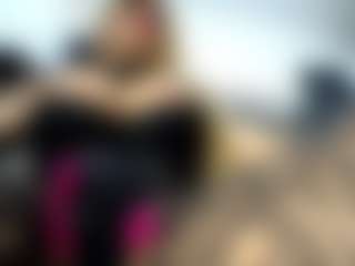 Live cam show with laura-fit - Brown Hair on Camversity