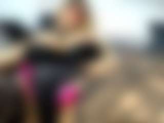 Live cam show with laura-fit - Young Adult on Uber Horny
