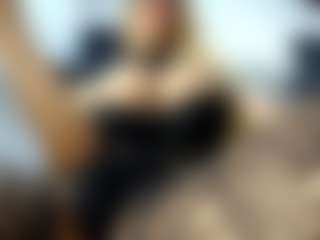 Live cam show with laura-fit - Irish on Camsoda