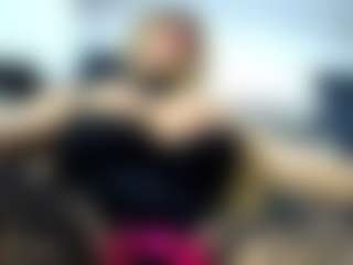 Live cam show with laura-fit - Implants on CamSextacy
