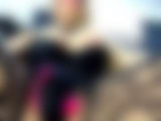 Live cam show with laura-fit - Dirty Talk on sexytreat.net