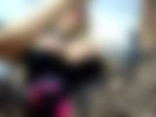Live cam show with laura-fit - Big Cock on googirlz