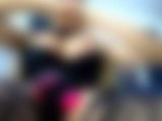 Live cam show with laura-fit - Genital Piercings on luckytryst.com