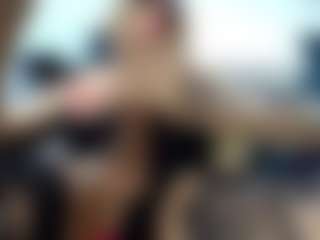 laura-fit's Live Sex Cam Show