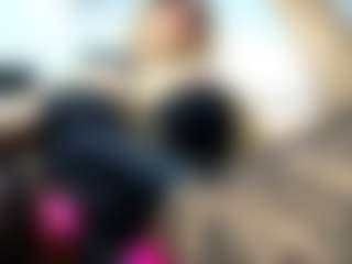 laura-fit's Live Sex Cam Show