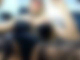 Live cam show with laura-fit - Green Eyes on Dare Cams