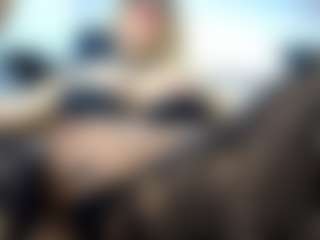 Live cam show with laura-fit - Brown Hair on Uber Horny