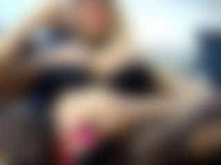 Live cam show with laura-fit - Big Balls on SinfulBabes