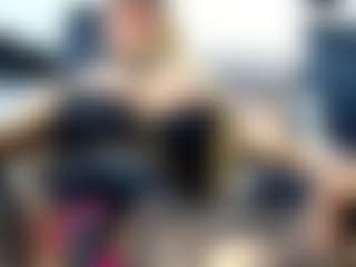 Live cam show with laura-fit - American on CamwithHer | colombia