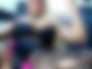 Live cam show with laura-fit - Genital Piercings on Soda Cam