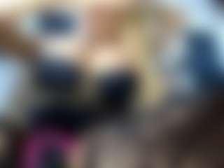 Live cam show with laura-fit - Drinking on Strip Flash - Live Sex Shows