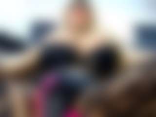 Live cam show with laura-fit - Average on camwithhim.com
