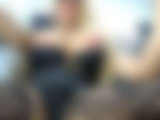 Live cam show with laura-fit - Gray Eyes on Camsoda